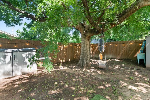 207 Newton Street, Valley View, TX 76272