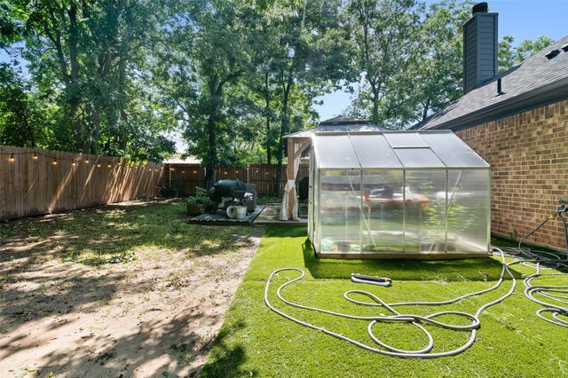 207 Newton Street, Valley View, TX 76272