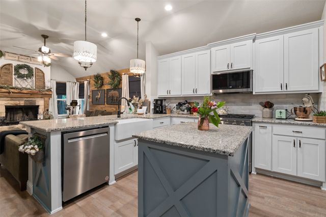 207 Newton Street, Valley View, TX 76272
