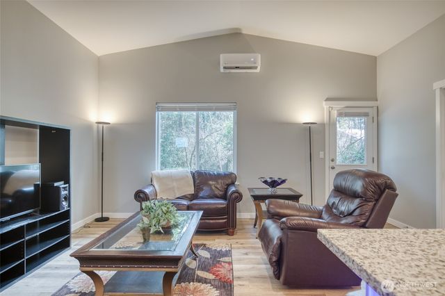 616 Sunset Avenue NE, Ocean Shores, WA 98569