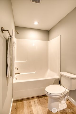 616 Sunset Avenue NE, Ocean Shores, WA 98569