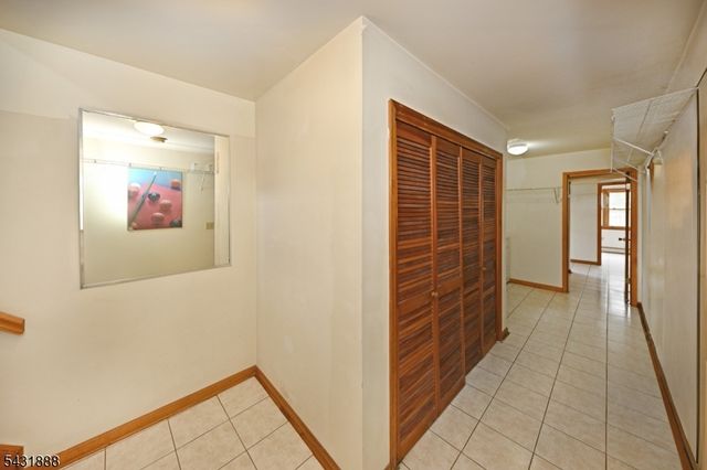 23 Ward St, Fair Lawn Boro, NJ 07410