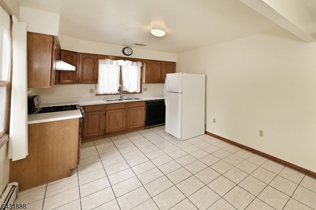 23 Ward St, Fair Lawn Boro, NJ 07410