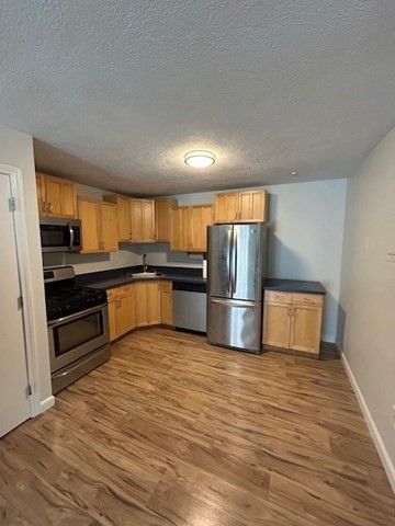 3 Kenmar Dr 16, Billerica, MA 01821