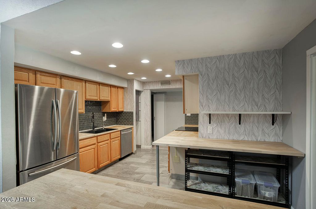 Image 11 of property listing at 1548 W Jacinto Avenue, Mesa, AZ 85202