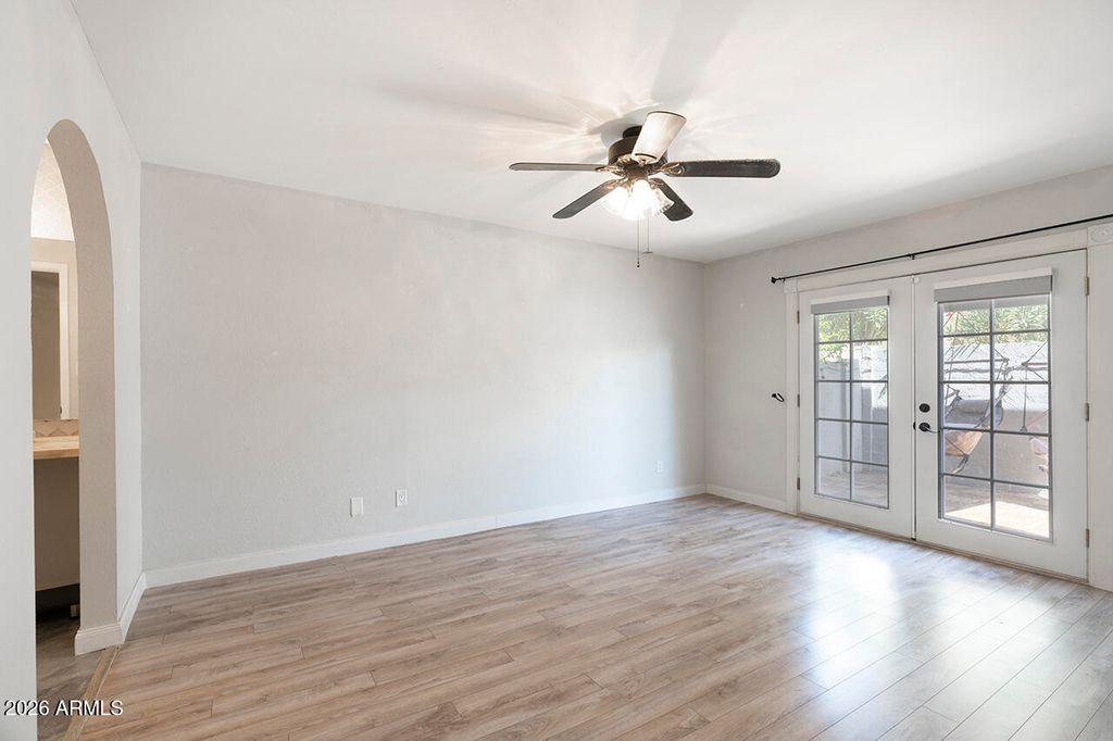 Image 13 of property listing at 1548 W Jacinto Avenue, Mesa, AZ 85202