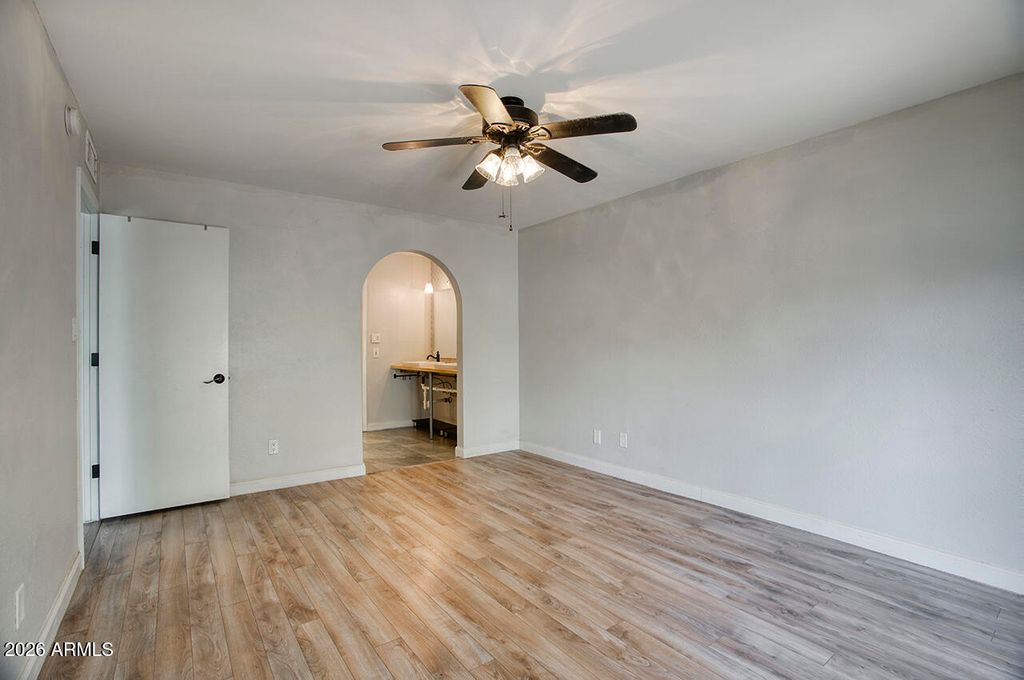Image 14 of property listing at 1548 W Jacinto Avenue, Mesa, AZ 85202