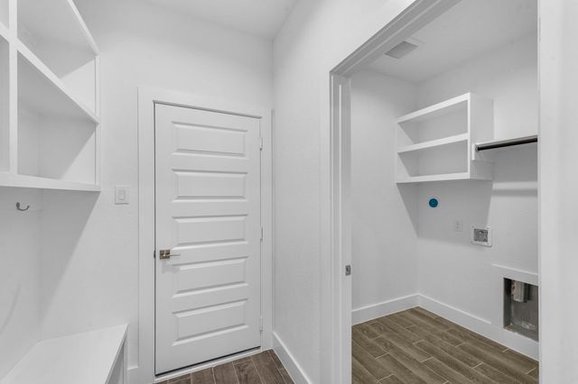 2104 Golden Spruce Lane, Conroe, TX 77301