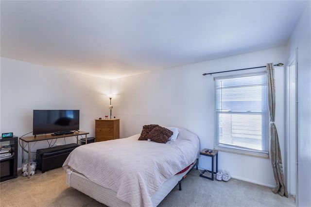 6691 Parker Road A, Florissant, MO 63033