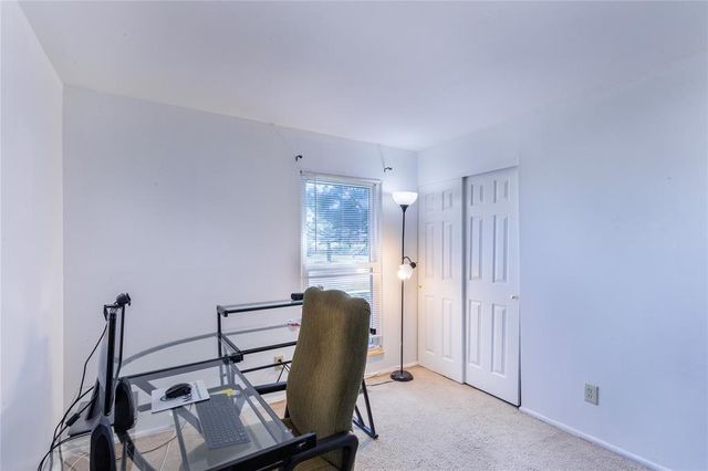 6691 Parker Road A, Florissant, MO 63033