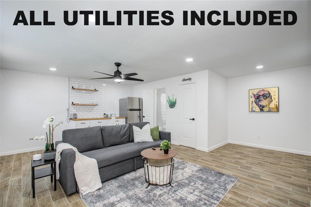 1924 Chapman Street C, Houston, TX 77009