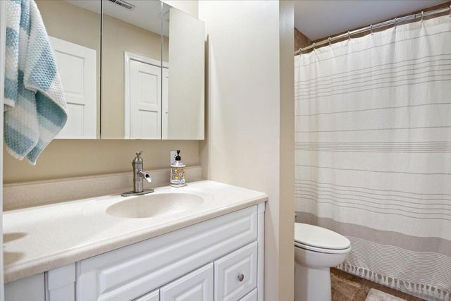 365 OSAGE HERITAGE CIR 2C, Linn Creek, MO 65052