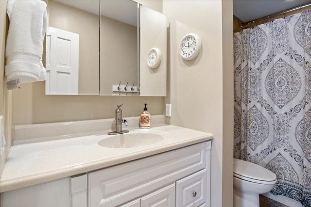 365 OSAGE HERITAGE CIR 2C, Linn Creek, MO 65052