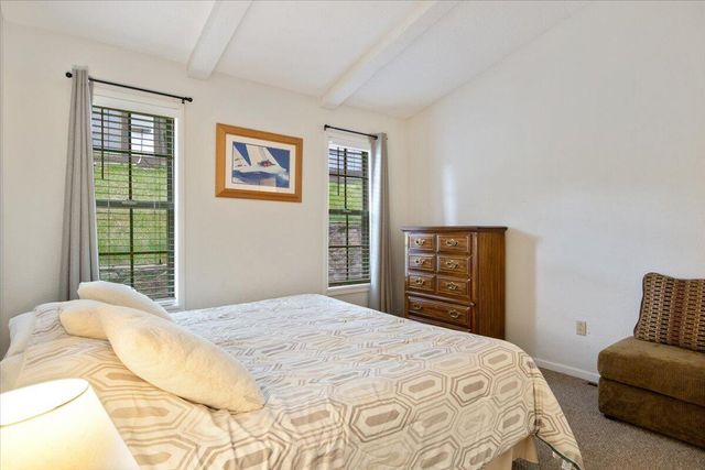 365 OSAGE HERITAGE CIR 2C, Linn Creek, MO 65052