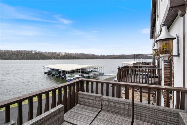 365 OSAGE HERITAGE CIR 2C, Linn Creek, MO 65052