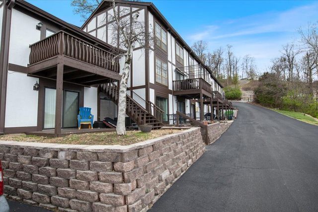 365 OSAGE HERITAGE CIR 2C, Linn Creek, MO 65052