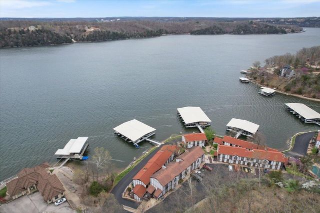 365 OSAGE HERITAGE CIR 2C, Linn Creek, MO 65052