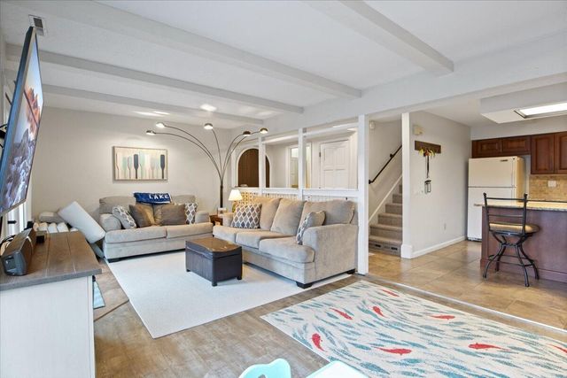 365 OSAGE HERITAGE CIR 2C, Linn Creek, MO 65052