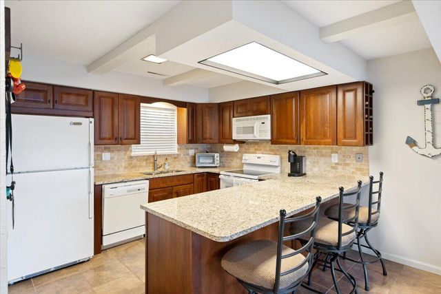 365 OSAGE HERITAGE CIR 2C, Linn Creek, MO 65052