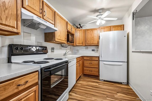 675 S Alton Way 3D, Denver, CO 80247