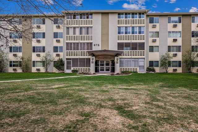 675 S Alton Way 3D, Denver, CO 80247