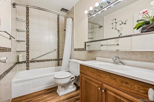 675 S Alton Way 3D, Denver, CO 80247