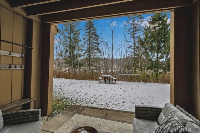 E 102 Snowpine Village 5915, Great Valley, NY 14741