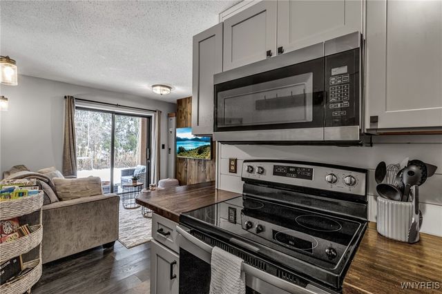 E 102 Snowpine Village 5915, Great Valley, NY 14741