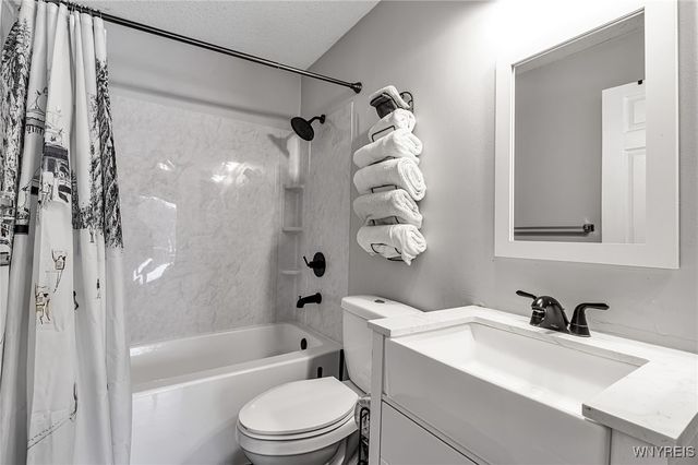 E 102 Snowpine Village 5915, Great Valley, NY 14741