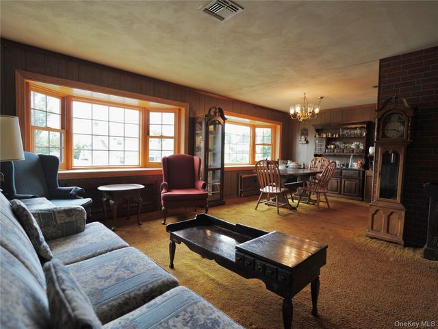 9 John Street, Bethpage, NY 11714