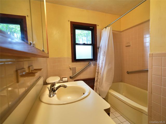 9 John Street, Bethpage, NY 11714