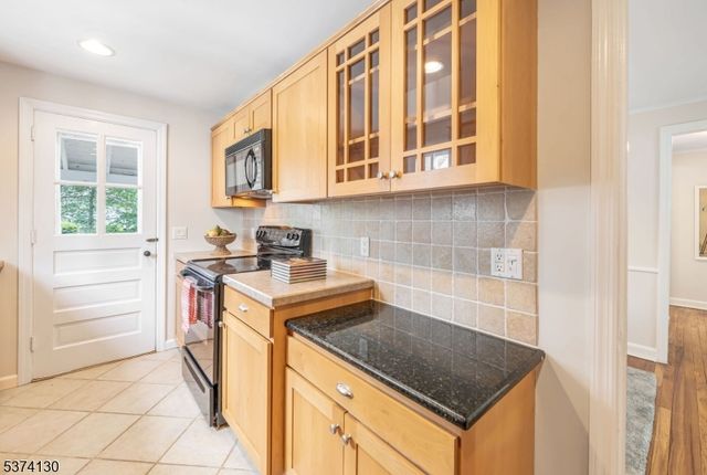 44 Hillcrest Dr, Wayne Twp., NJ 07470