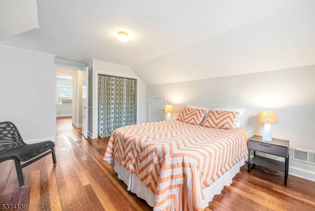 44 Hillcrest Dr, Wayne Twp., NJ 07470