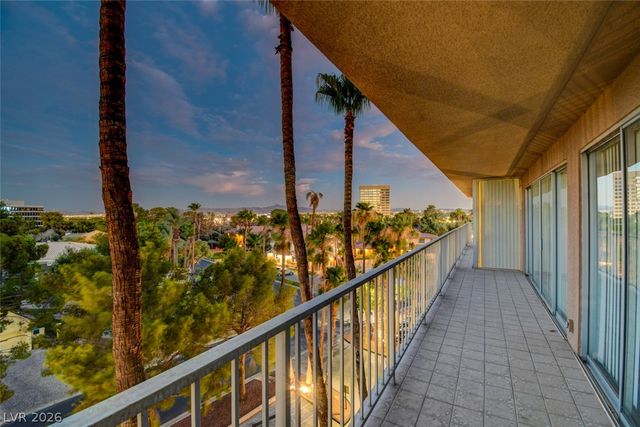 3111 Bel Air Drive 5H, Las Vegas, NV 89109