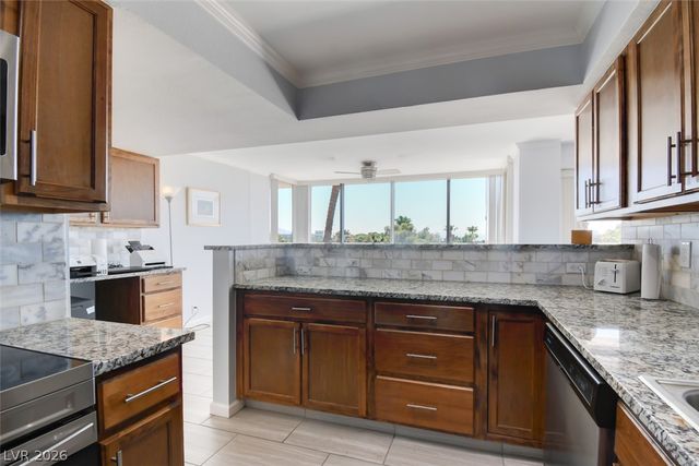3111 Bel Air Drive 5H, Las Vegas, NV 89109