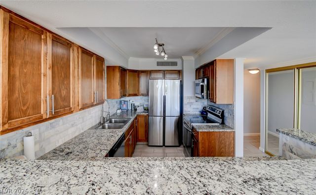3111 Bel Air Drive 5H, Las Vegas, NV 89109