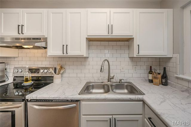 1027 Beso Court, Fenton, MO 63026