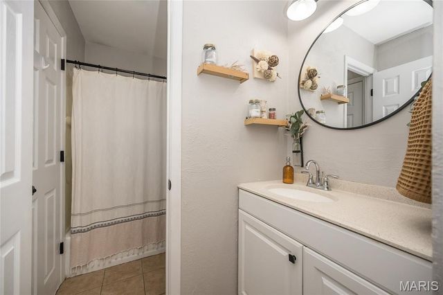 1027 Beso Court, Fenton, MO 63026