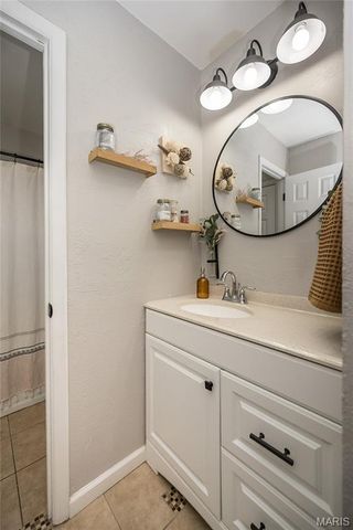 1027 Beso Court, Fenton, MO 63026