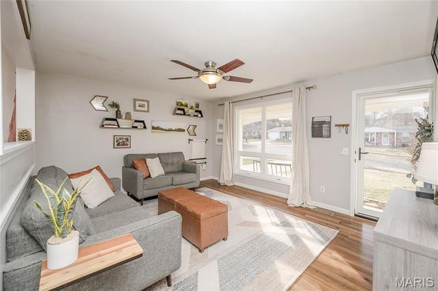 1027 Beso Court, Fenton, MO 63026