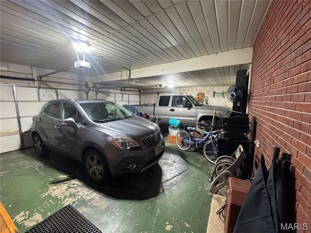 54 County Road 560, Poplar Bluff, MO 63901