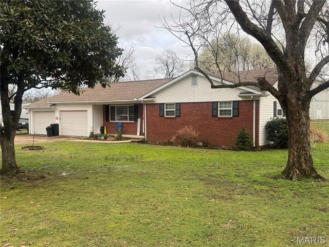 54 County Road 560, Poplar Bluff, MO 63901