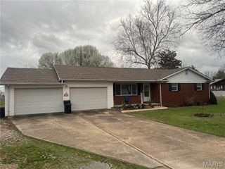 54 County Road 560, Poplar Bluff, MO 63901