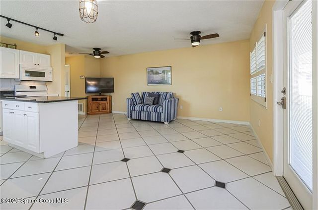 11 Vista Palm Lane 203, Vero Beach, FL 32962