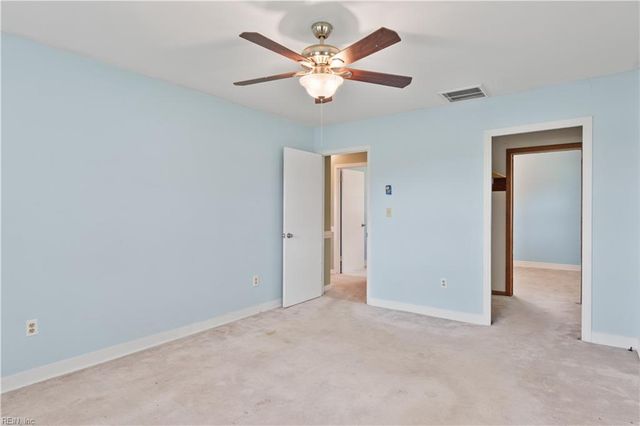 101 Barcroft DR, Smithfield, VA 23430