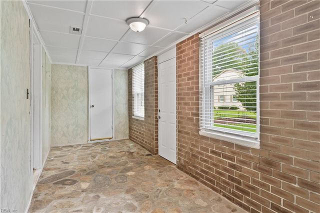 101 Barcroft DR, Smithfield, VA 23430