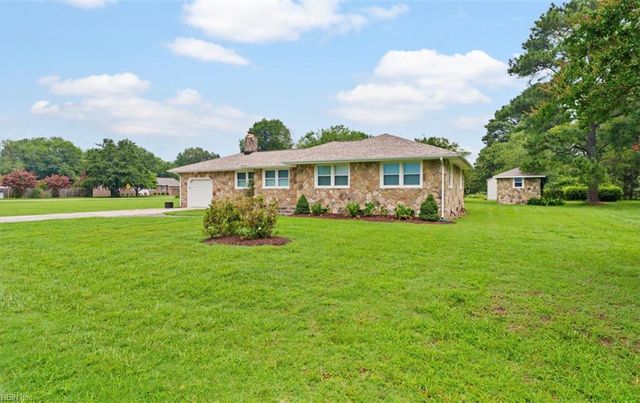 101 Barcroft DR, Smithfield, VA 23430