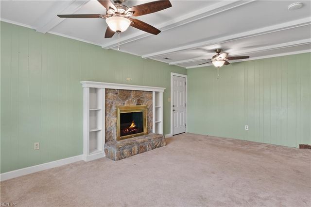 101 Barcroft DR, Smithfield, VA 23430