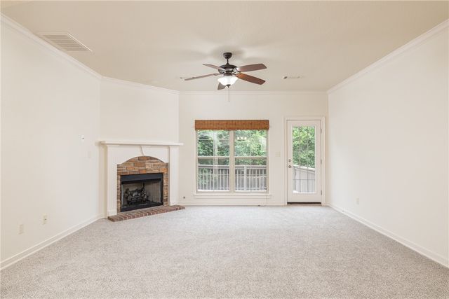 3462 Earnhardt Drive, Fayetteville, AR 72704