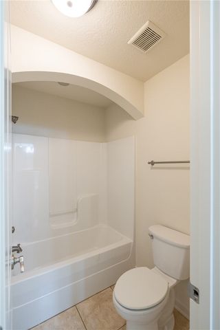 3462 Earnhardt Drive, Fayetteville, AR 72704
